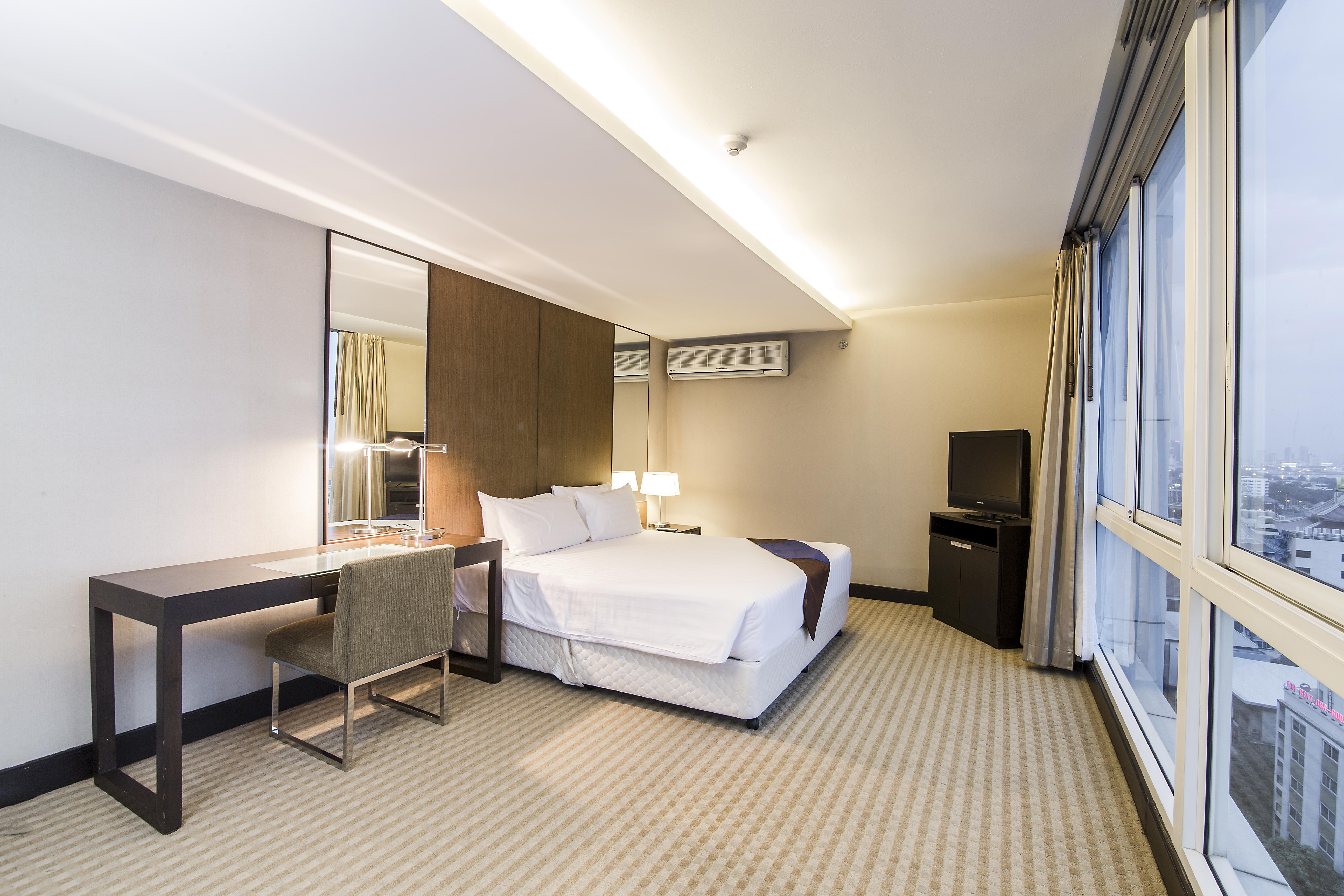 The Narathiwas Hotel & Residence Sathorn Bangkok Extérieur photo
