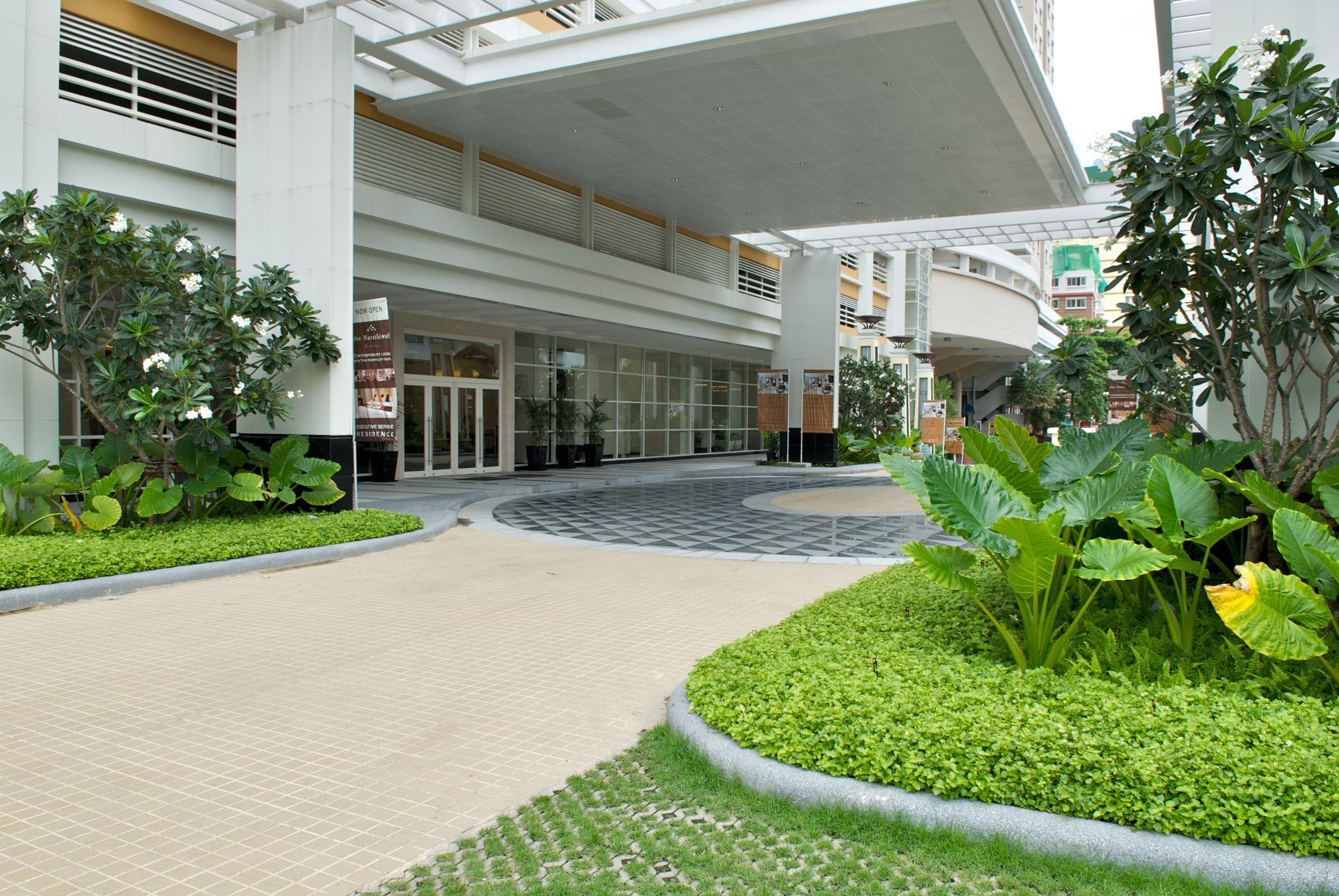 The Narathiwas Hotel & Residence Sathorn Bangkok Extérieur photo