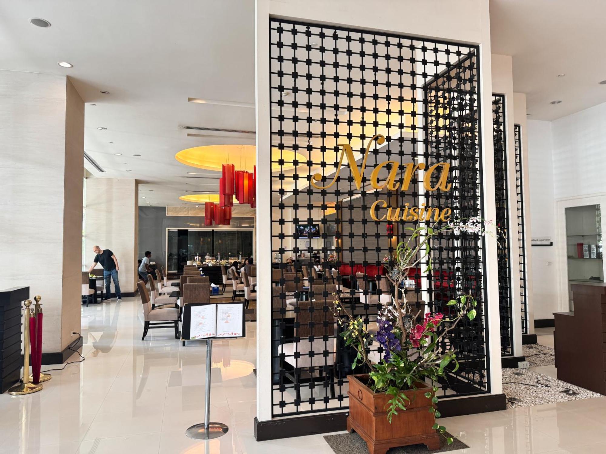 The Narathiwas Hotel & Residence Sathorn Bangkok Extérieur photo