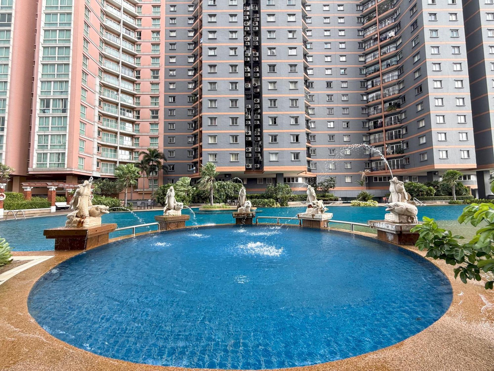 The Narathiwas Hotel & Residence Sathorn Bangkok Extérieur photo