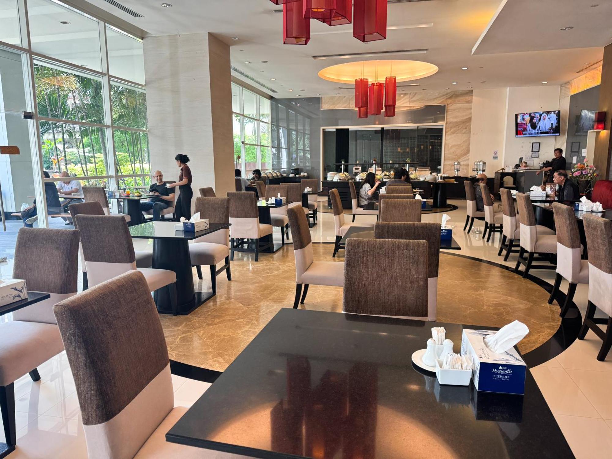 The Narathiwas Hotel & Residence Sathorn Bangkok Extérieur photo