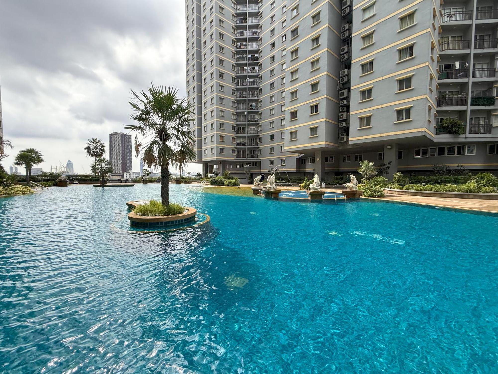 The Narathiwas Hotel & Residence Sathorn Bangkok Extérieur photo